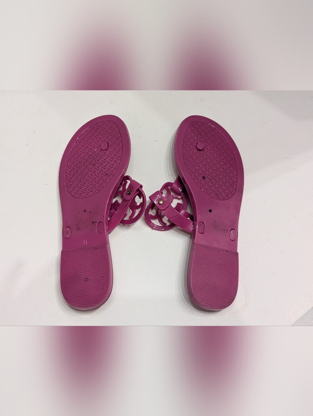 Tory Burch Women's 11 Miller Jelly Thong Sandals Purple Logo - Picture 7 of 8